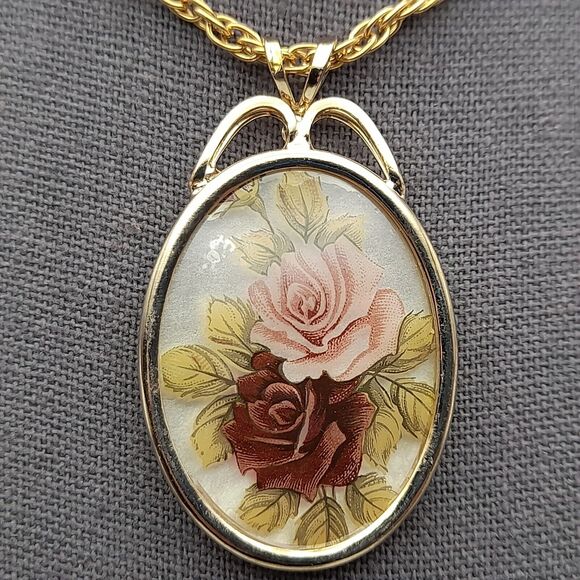 Victorian Cameo Style Necklace Rose Print Pendant Gold Tone - Picture 2 of 9